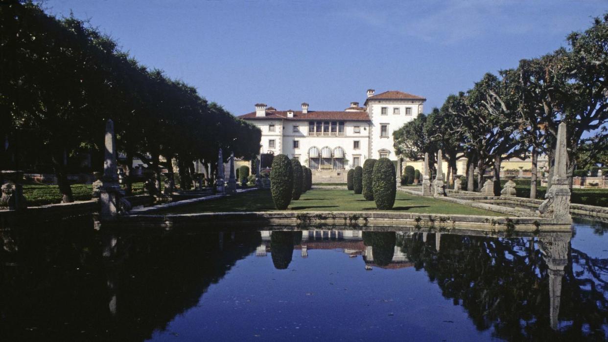 vizcaya museum and garden by burrall hoffman