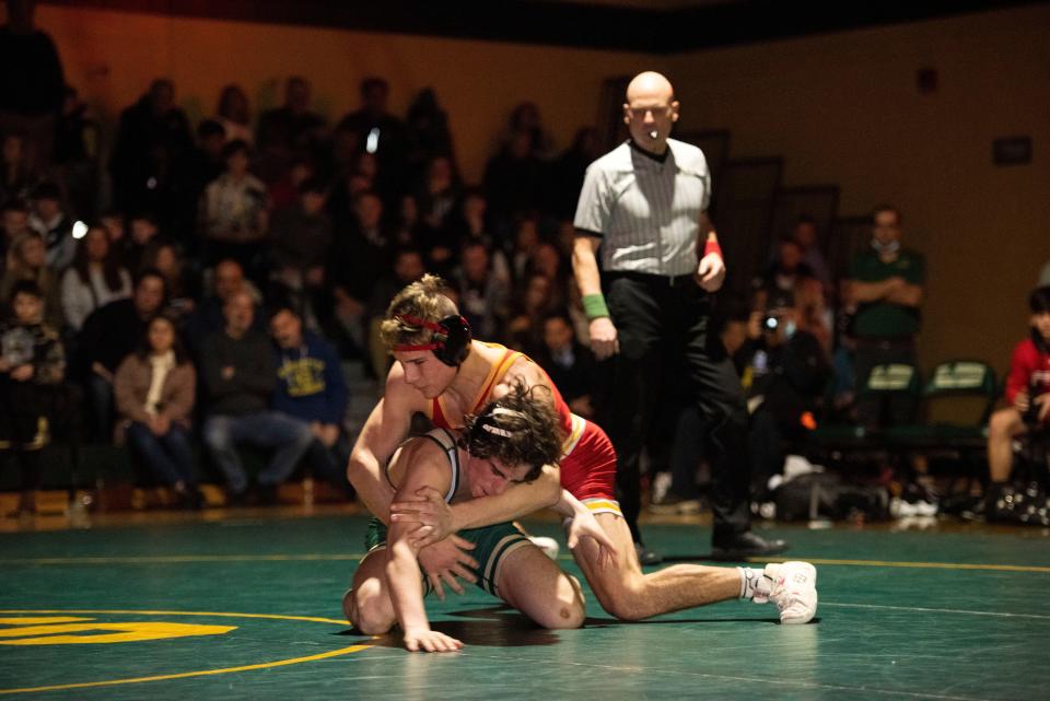 Bergen Catholic wrestling at St. Joseph on Friday, January 28, 2022. Nick Fea (BC) on his way to defeating Joseph Witcombe (SJR)) in their 157 pound match. 