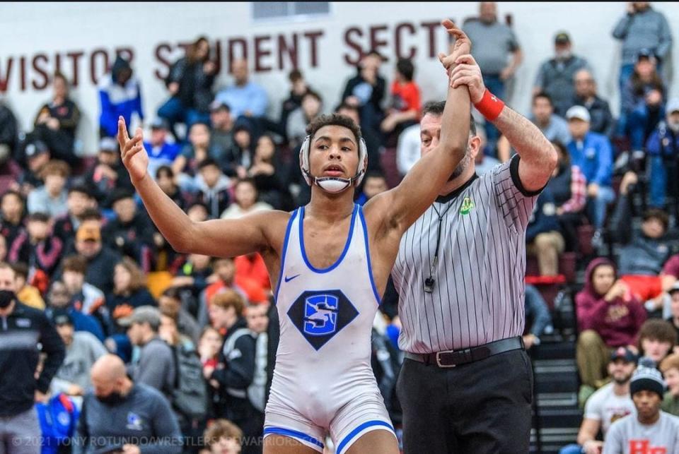 Dee Lockett capped his stellar debut season at Stillwater High School by claiming Oklahoma’s 6A state wrestling championship at 145 pounds.