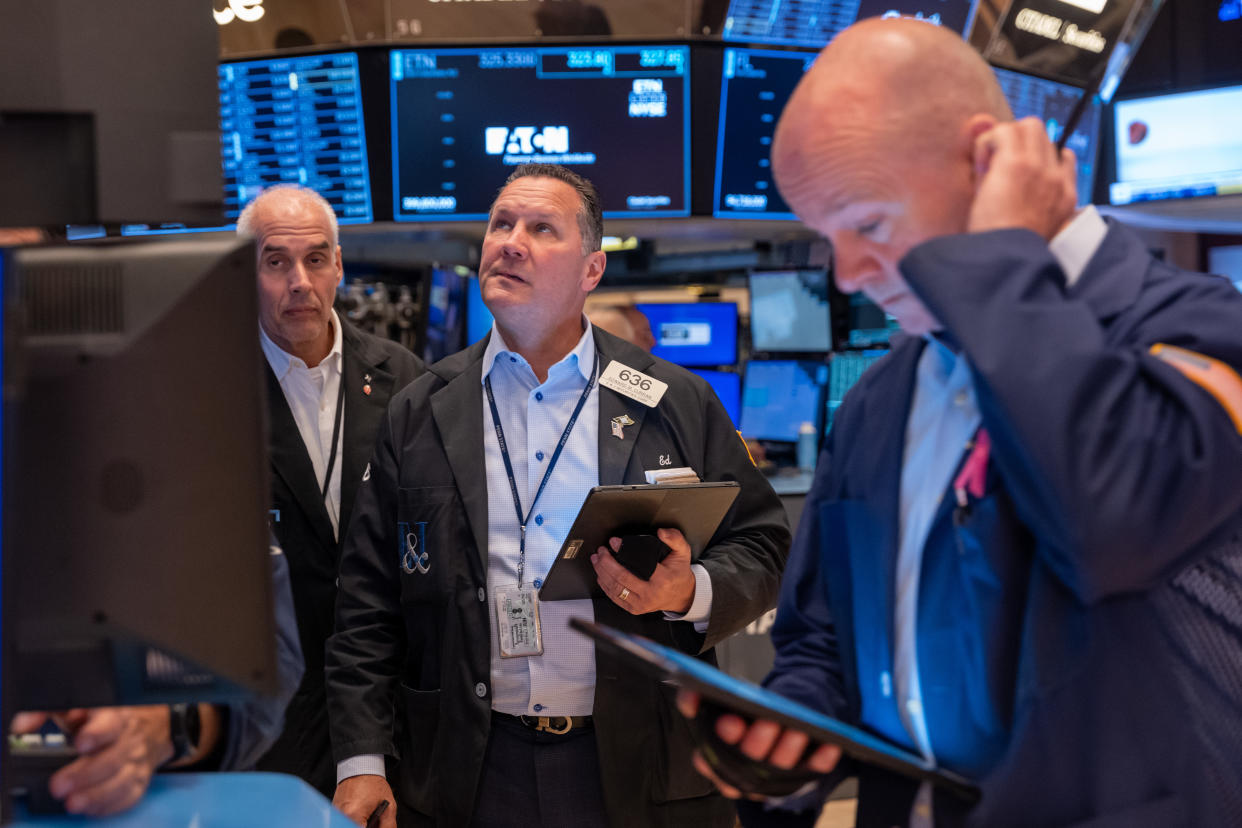 FTSE NEW YORK, NEW YORK - JUNE 18: Traders work on the floor of the New York Stock Exchange (NYSE) on June 18, 2024 in New York City. After the S&P 500 and Nasdaq closed at record highs Monday, U.S. stocks were up in early trading Tuesday. (Photo by Spencer Platt/Getty Images)