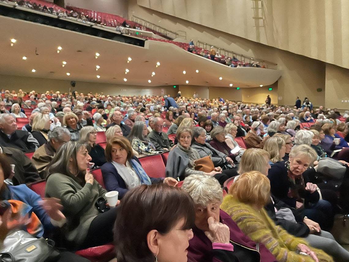 San Joaquin Valley Town Hall attendees await the conversation Bob Woodward’s conversation on investigative journalism at the William Saroyan Theatre in Fresno on March 29, 2023.