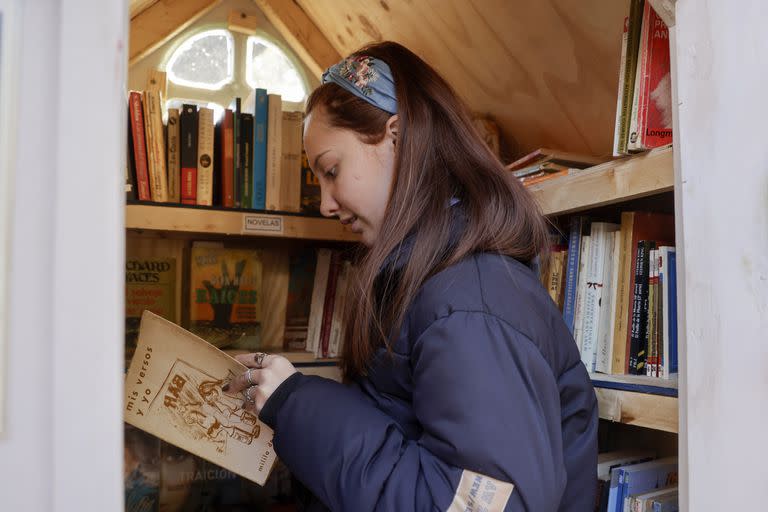 "La casita" funciona como una biblioteca abierta en el que se pueden retirar los libros gratis