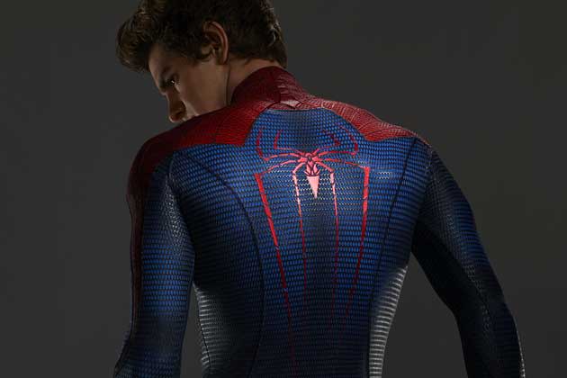 <b>"The Amazing Spider-Man"</b> <br><br>Im neuen Kapitel des Spider-Man-Franchise wird vor und hinter der Kamera ein neues Team agieren. "Vor einem Jahrzehnt brachen wir gemeinsam mit Regisseur Sam Raimi und Tobey Maguire auf zu dieser Reise, und zusammen haben wir drei Spider-Man-Filme gemacht, die die Meßlatte für das Genre neu definiert haben. Die Hauptrollen im neuen Film spielen Andrew Garfield, Emma Stone, Rhys Ifans, Denis Leary, Martin Sheen und Sally Field. Ab dem <b>3. Juli 2012 </b>wird sich Spider-Man weltweit in 3D in die Kinos schwingen. (Bild: Sony)