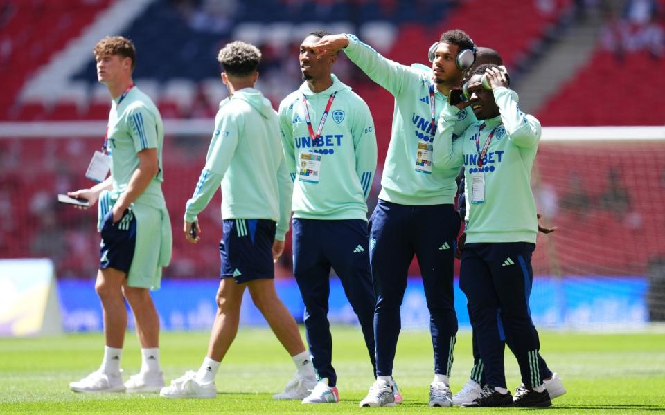 Leeds United's Georginio Rutter (second right) and Wilfried Gnonto (right) on the pitch before the Sky Bet Championship play-off final