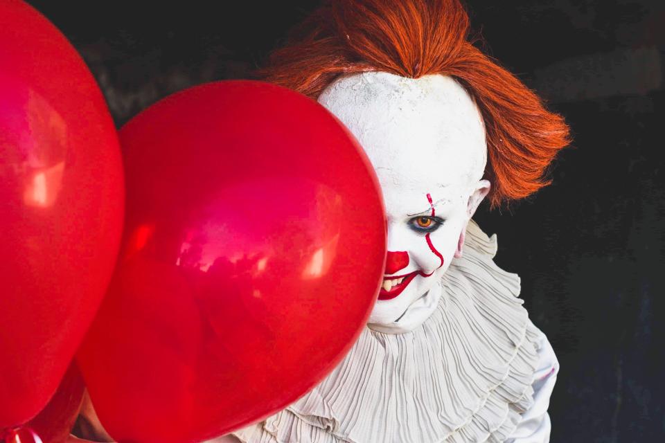 Maci Ann Tate dressed as Pennywise from 'It.' (Photo: Sarah Bergeron)