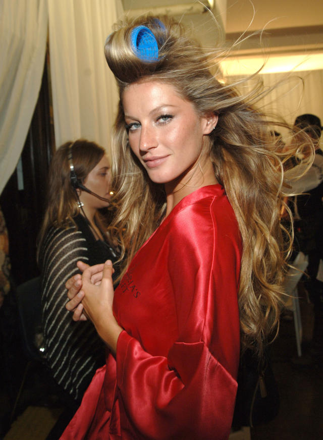 Enjoy the Wonderment of Gisele Discovering Her 2005 Fantasy Bra