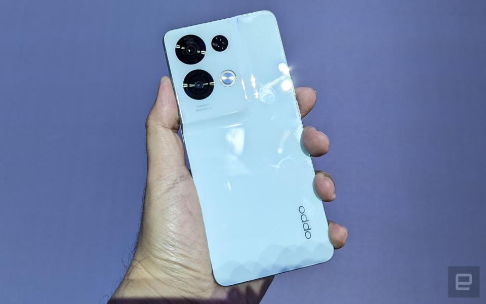 <p>Oppo Reno8 Pro</p>
