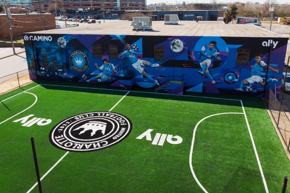 A newly built soccer pitch will be unveiled at Camino Health Center in Charlotte on Friday, March 4, 2022, along with a related mural by artists Sydney Duarte and Treazy Treaz. Alex Slitz/alslitz@charlotteobserver.com