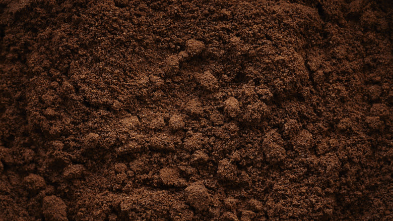 Clumps in coffee grounds