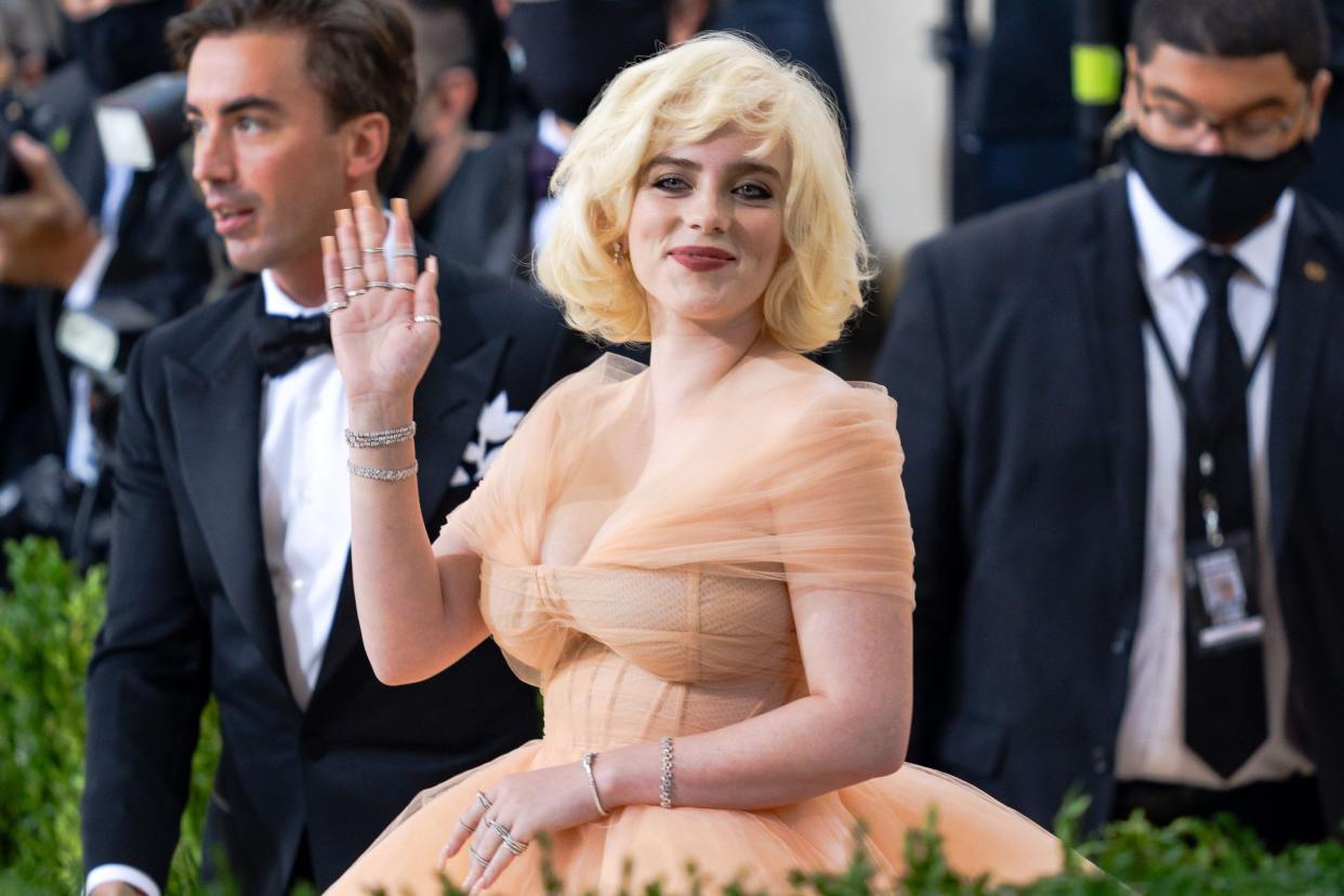 Only eight beauty products from British make-up brand Charlotte Tilbury were used to create Billie Eilish's Hollywood glam-inspired look at this year's Met Gala. (Getty Images)