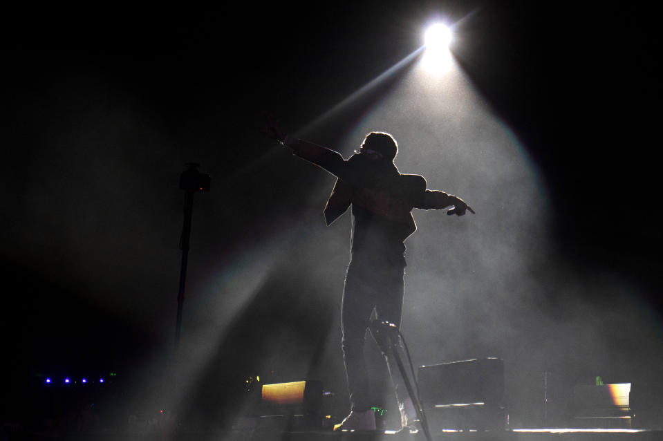 El cantante Jhayco durante su presentación en el festival Coca-Cola Flow Fest en la Ciudad de México el 26 de noviembre de 2022. (Foto AP/Alejandro Godínez)