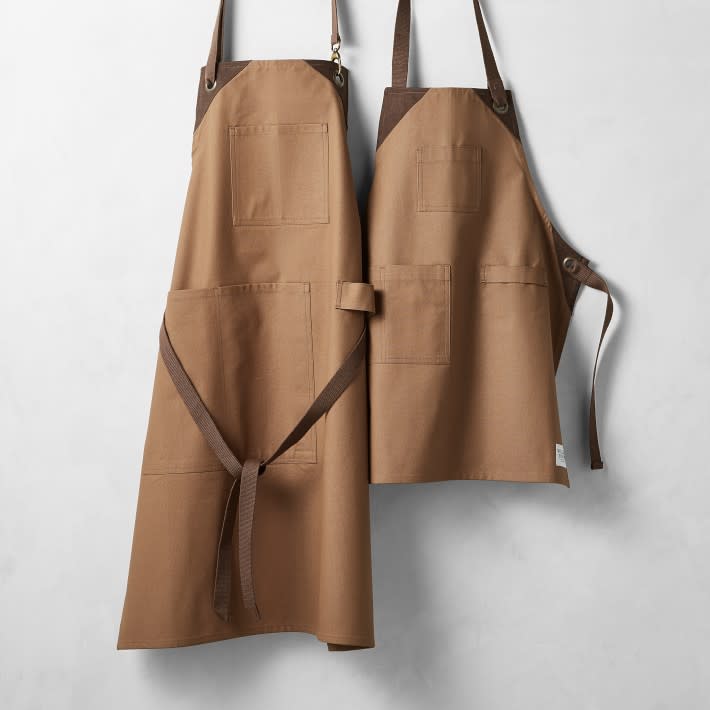 <p><a href="https://go.redirectingat.com?id=74968X1596630&url=https%3A%2F%2Fwww.williams-sonoma.com%2Fproducts%2Fgrilling-apron-bundle&sref=https%3A%2F%2Fwww.seventeen.com%2Flife%2Ffriends-family%2Fg27570560%2Fgifts-for-dad%2F" rel="nofollow noopener" target="_blank" data-ylk="slk:Shop Now;elm:context_link;itc:0;sec:content-canvas" class="link ">Shop Now</a></p><p>Grilling Apron</p><p>$39.95</p><p>williams-sonoma.com</p>