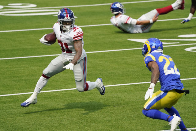 Photos: Giants embarrassed by Rams, lose 51-17