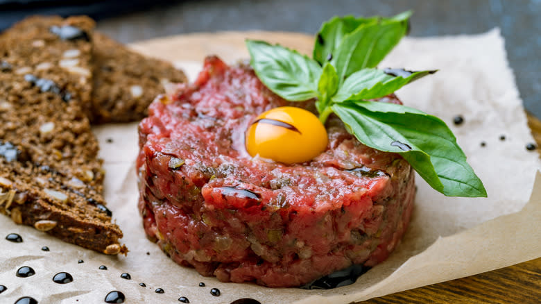 steak tartare with garnish