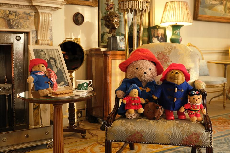 Paddington Bear and other teddy bears enjoying their stay at Buckingham Palace and Clarence House