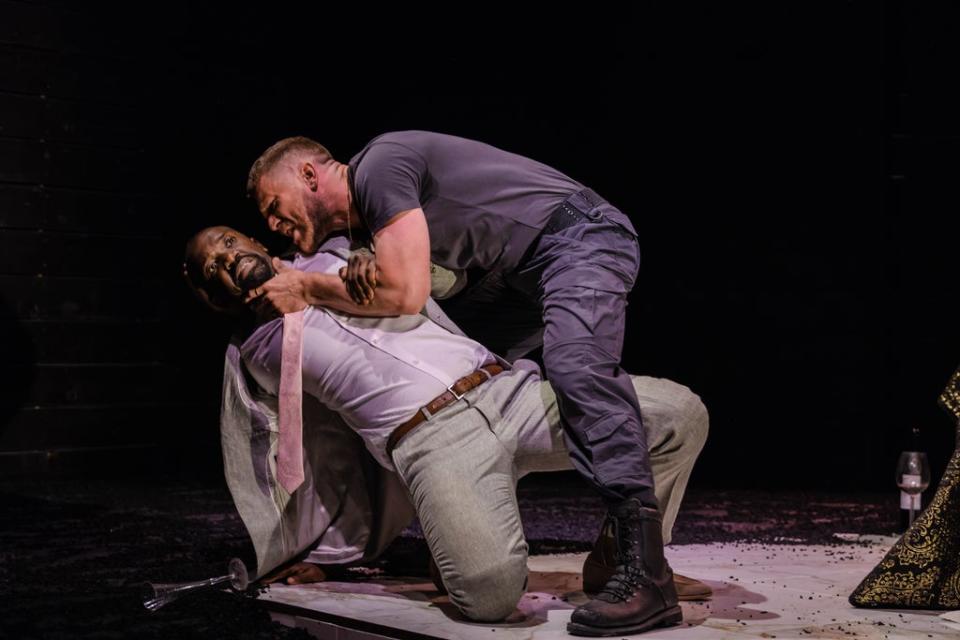 Daon Brown as Aegisthus and David Walmsley as Agamemnon (Photo by Peter Searle)