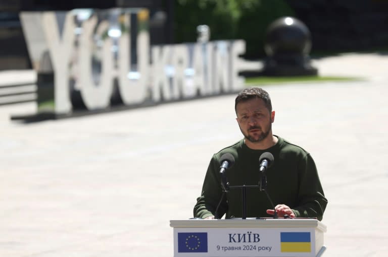 Der ukrainische Präsident Wolodymyr Selenskyj hat nach einem vereitelten Mordanschlagsversuch den Leiter seiner Leibwache entlassen. Selenskyj veröffentlichte ein entsprechendes Dekret. (Anatolii STEPANOV)