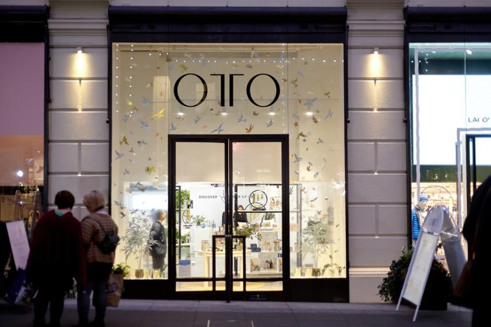  (OTO Covent Garden pop-up)