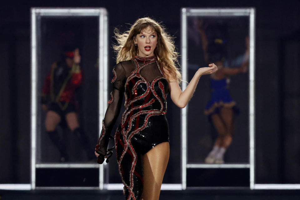 Taylor Swift on stage at Eras Tour (Ashok Kumar/TAS24 / Getty Images for TAS Rights Management)