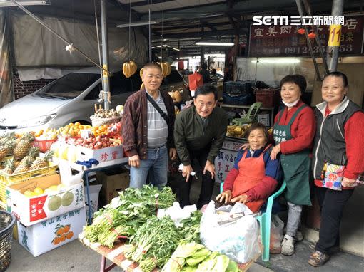 立委黃國書成功爭取，民營傳統市場攤販納入優先配售口罩對象。（圖／翻攝畫面）