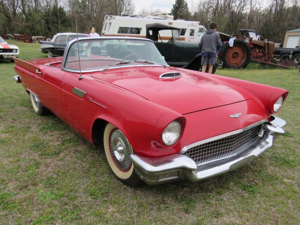 56R 1957 Ford Thunderbird Roadster