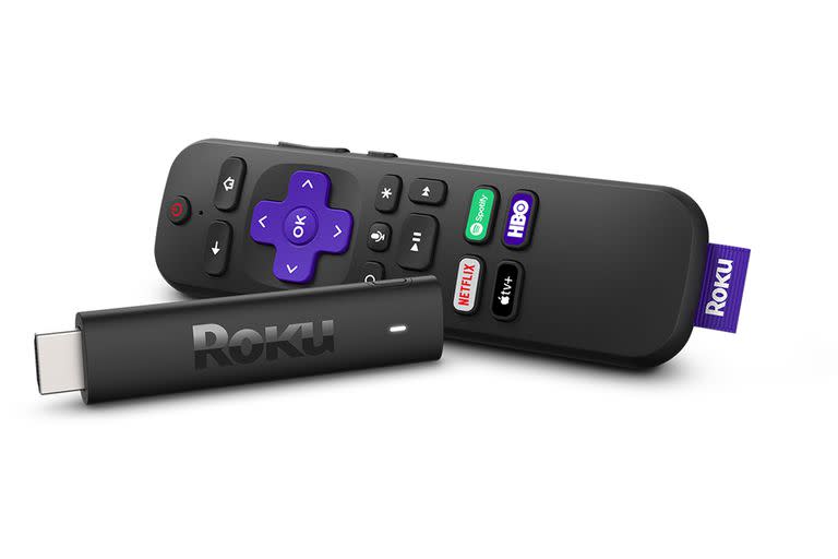 El Roku Streaming Stick 4K se conecta a un puerto HDMI de la pantalla, y reciben el contenido vía Wi-Fi; tienen apps para cargar los servicios de streaming y un control remoto para controlar el dispositivo