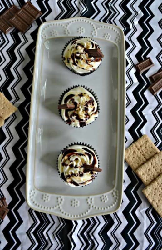 <p>Hezzi D's Books and Cooks</p><p><strong><br> Get the recipe: </strong><em><a href="https://www.hezzi-dsbooksandcooks.com/smores-cupcakes/" rel="nofollow noopener" target="_blank" data-ylk="slk:S'mores Cupcakes;elm:context_link;itc:0;sec:content-canvas" class="link rapid-noclick-resp">S'mores Cupcakes</a></em></p>