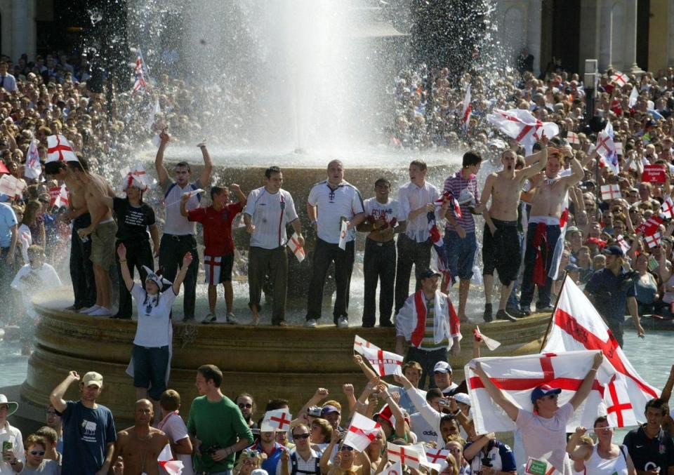 England were given a rousing reception at Trafalgar Square after sealing their Ashes win (Gareth Copley/PA) (PA Archive)