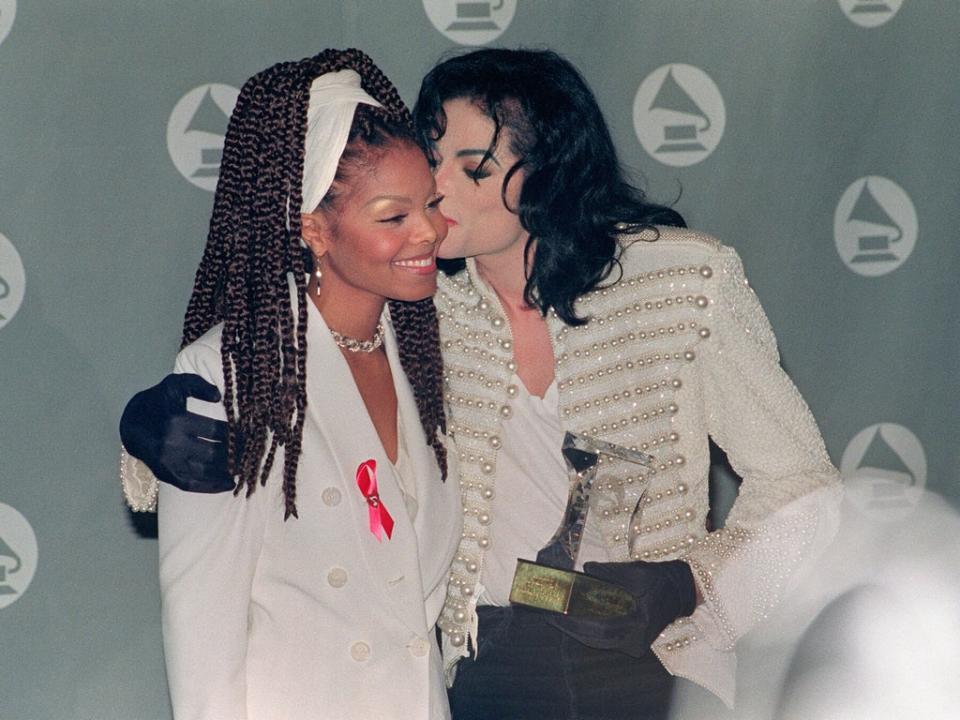 Siblings Janet Jackson and Michael Jackson in 1993 (AFP via Getty Images)