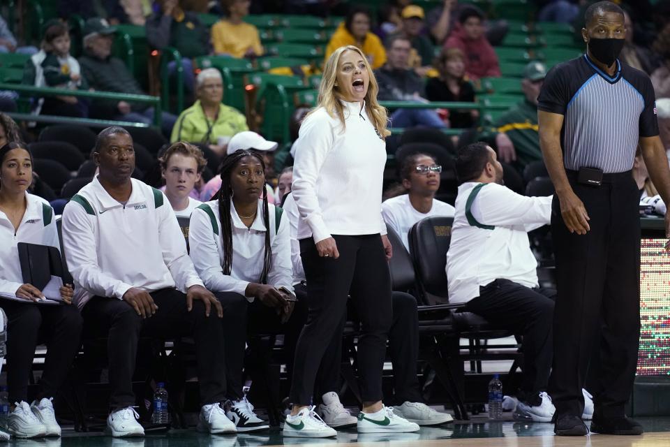 Baylor head coach Nicki Collen instructs her team in the first half of an exhibition NCAA college basketball game in Waco, Texas, Wednesday, Nov. 3, 2021. (AP Photo/Tony Gutierrez)