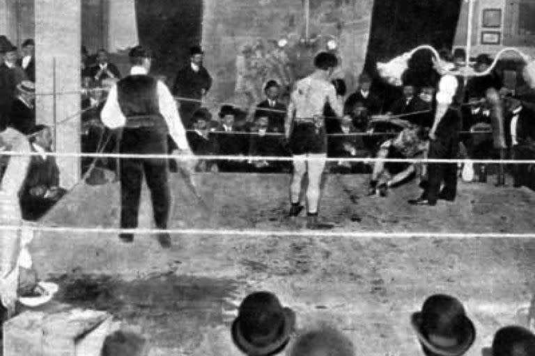 El triunfo de Patrick “Paddy” Mc Carthy sobre el italiano Abelardo Robassio, del 9 de octubre de 1903, fue el testimonio más añejo por décadas para el boxeo argentino.