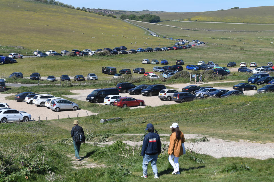  Birling Gap car park is overflowing Eastbourne, England. Parts of the country were expected to reach 29 degrees celsius, luring sunbathers and testing the capacity of parks and beaches to accommodate social distanced crowds. (Photo by Mike Hewitt/Getty Images)