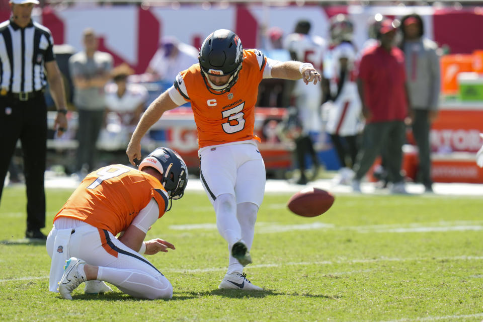 Denver Broncos place kicker Wil Lutz (3) kicks a 43-yard field goal against the Tampa Bay Buccaneers during the second half of an NFL football game, in Tampa, Fla. on Sunday, Sept. 22, 2024. (AP Photo/Chris O'Meara)