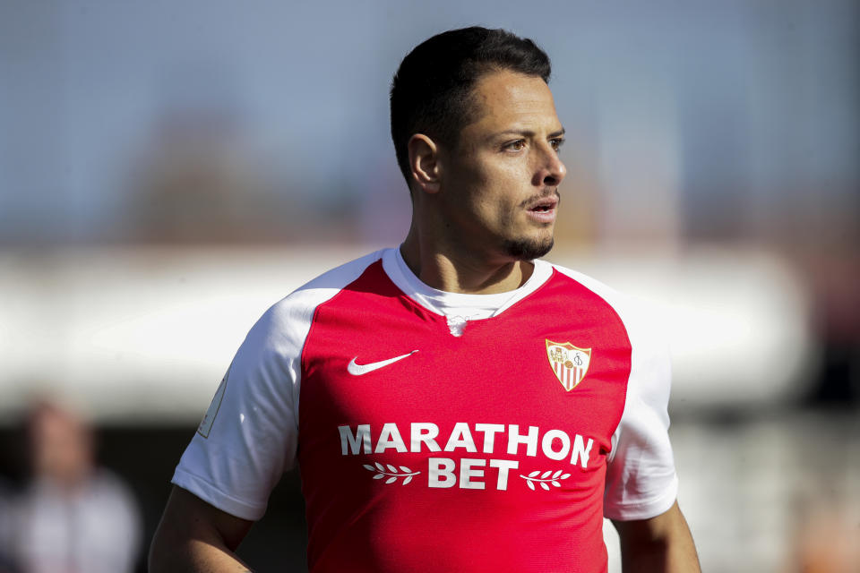 Chicharito got emotional when he told his parents about moving to Los Angeles and joining the Galaxy. (Photo by David S. Bustamante/Soccrates/Getty Images)