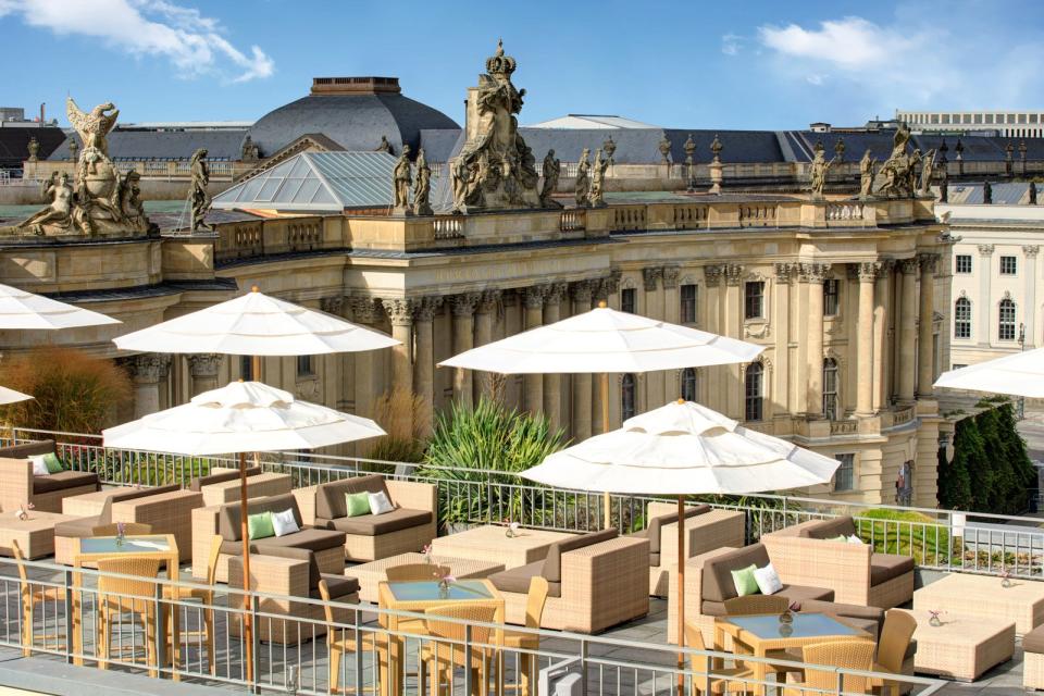 The roof terrace at the Hotel de Rome: Hotel de Rome