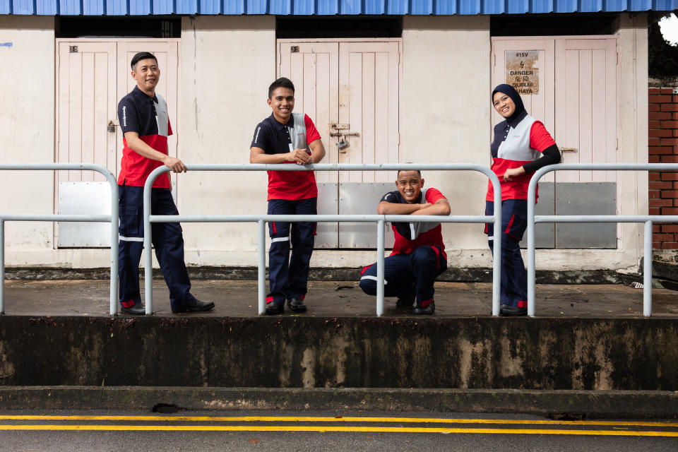 New uniforms for Speedpost's parcel ambassadors. (PHOTO: SingPost)