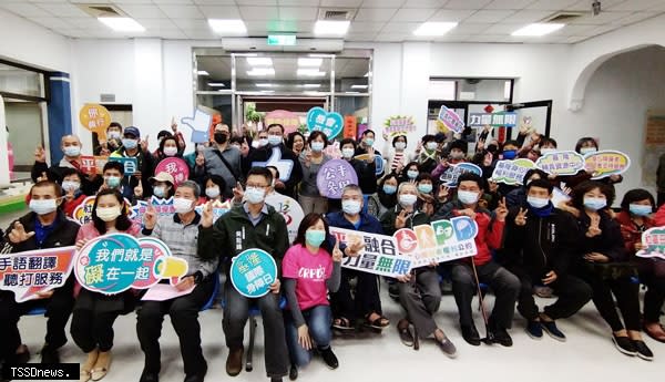 十二月三日是國際身心障礙者日，基隆市府發表「基隆市身心障礙福利服務暨權益倡導影片」，更多身障者能了解市府辦理的身障福利服務。(記者王世明攝)