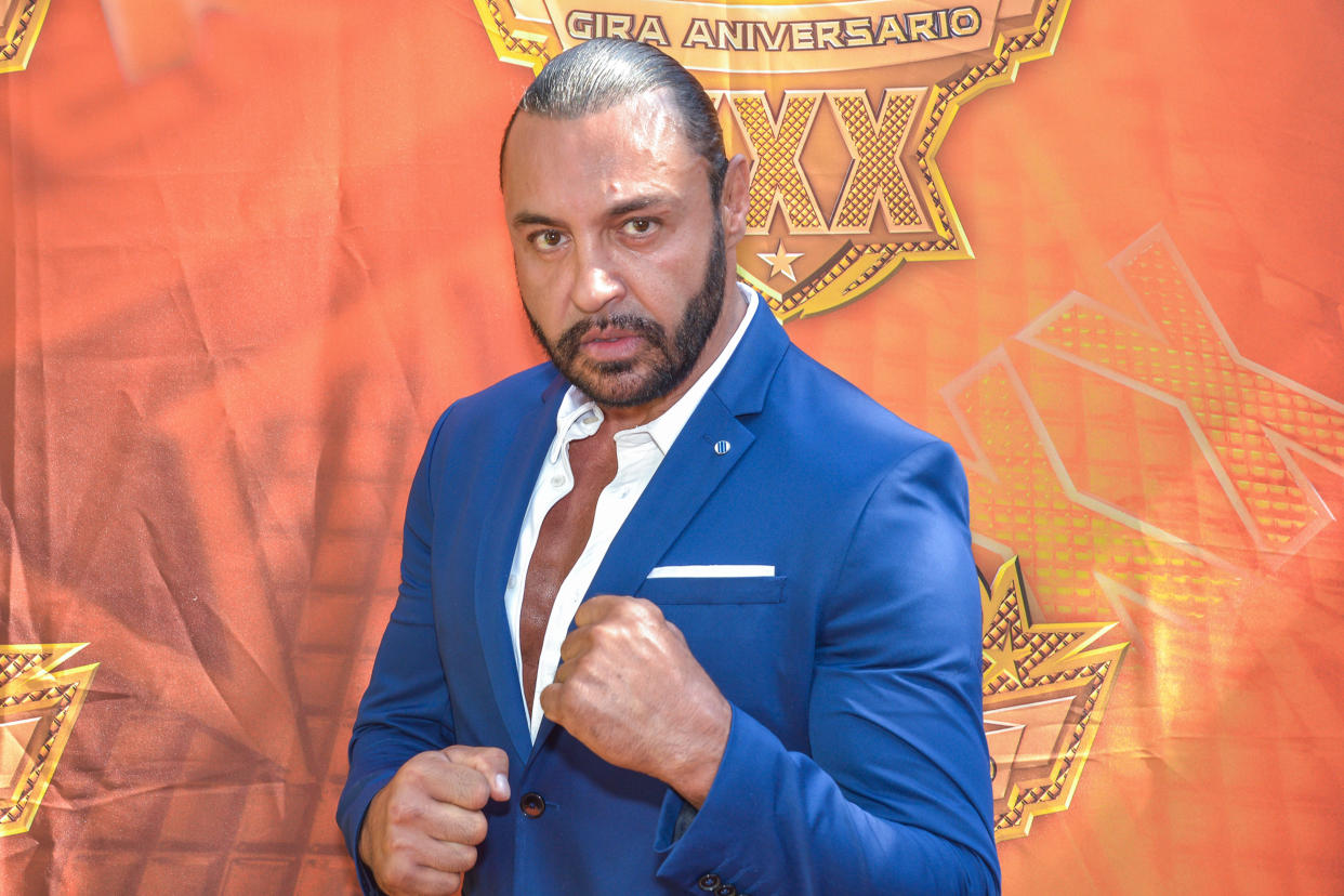 Latin Lover durante la conferencia de prensa de Triplemanía XXX. (Jaime Nogales/Medios y Media/Getty Images)