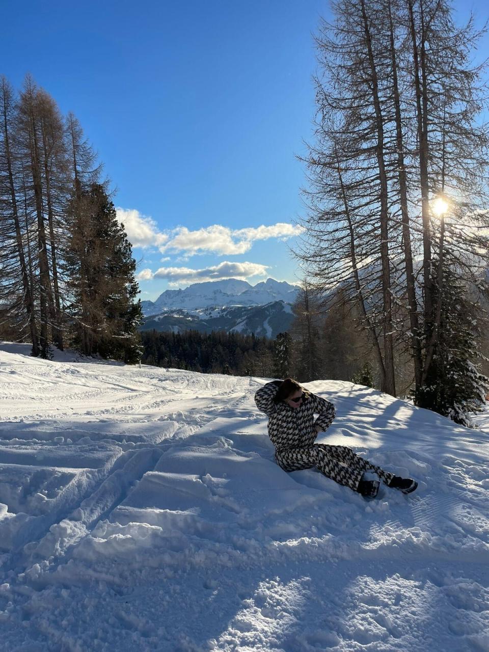 Having a totally undeserved sit in my rented ski clothes (Evening Standard)