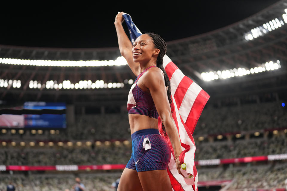 Allyson Felix de Estados Unidos después de ganar la medalla de bronce en la final de los 400 metros en los Juegos Olímpicos de Tokio, el 6 de agosto de 2021. (Doug Mills/The New York Times)
