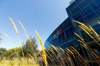 <p>It’s not quite an acquisition, but Google’s agreement with HTC fast-tracks its efforts to take over the gadget world. </p>