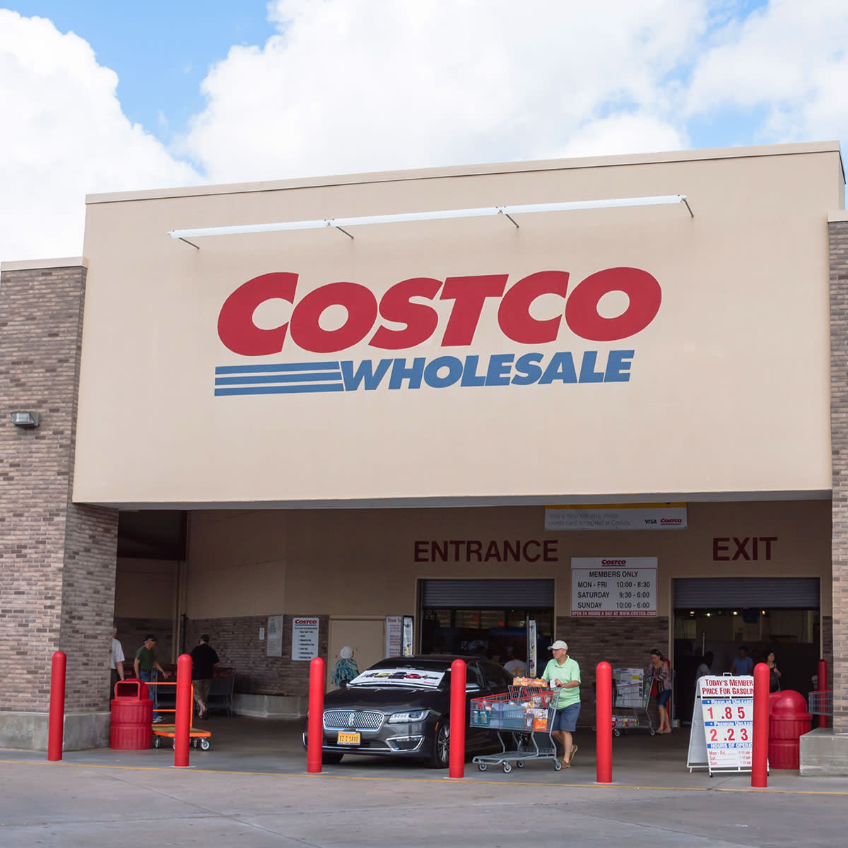 costco wholesale storefront