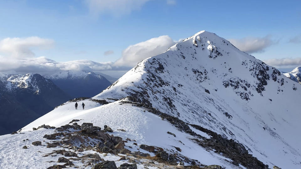 How to tie hiking boots: winter hiking