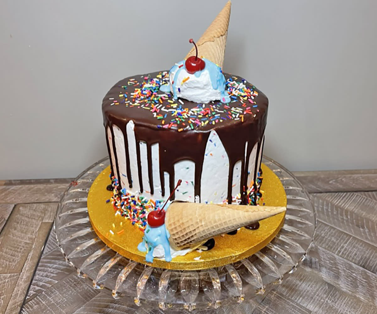 The Sundae Fundae cake from Publix bakery 