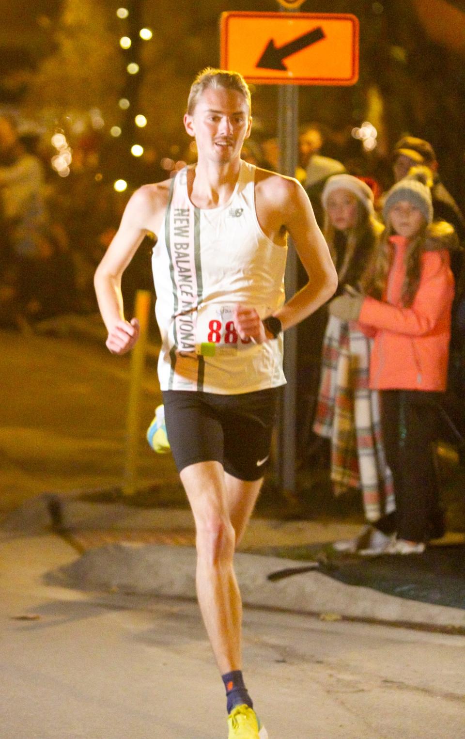 Former Hartland running star Riley Hough won the Fantasy of Lights 5K in 15:24 Friday, Nov. 25, 2022 in Howell.