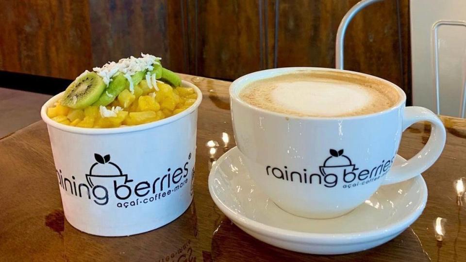 Raining Berries, a fast-growing chain of coffee shops which also offers a food menu, has a store planned for Manatee County.