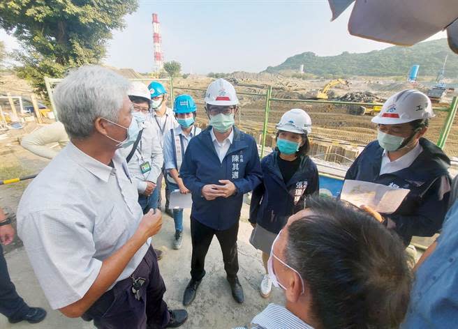 高雄巿長陳其邁臉書揭露台積電投資高雄的感想。（摘自陳其邁臉書）