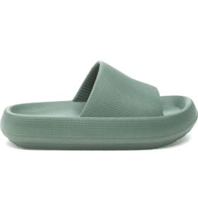 nordstrom-sale-fashion-jslides-pillow-slides