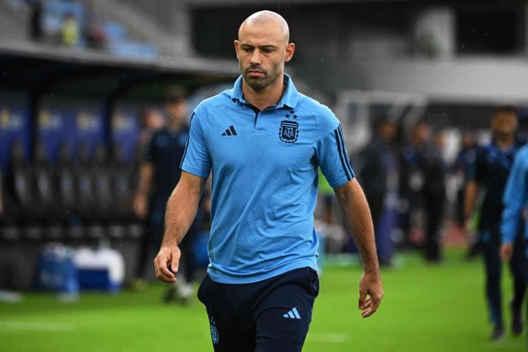 Javier Mascherano, director técnico de un seleccionado Sub 23 de rendimientos oscilantes; el gesto adusto es un hábito del entrenador durante el torneo en Venezuela.