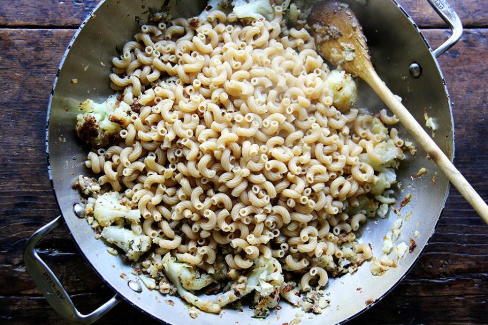 Pasta with Slow-Cooked Cauliflower, Anchovies, and Garlic?yhoo=true